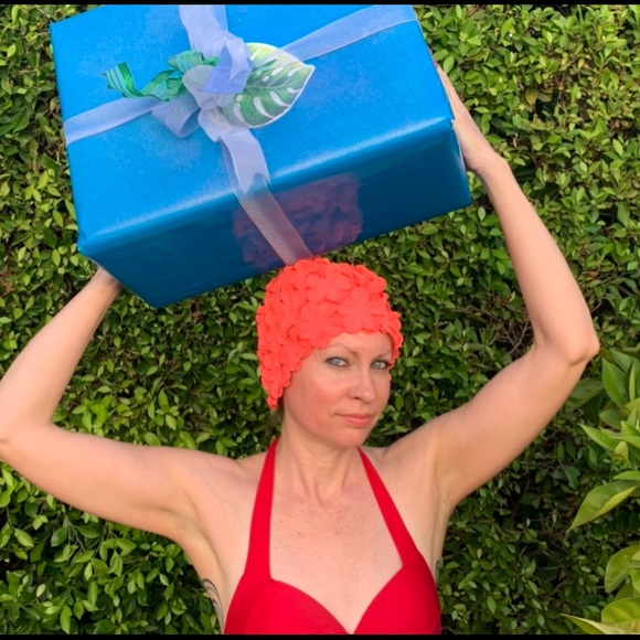 New Swim Cap - Picture 1 of 3